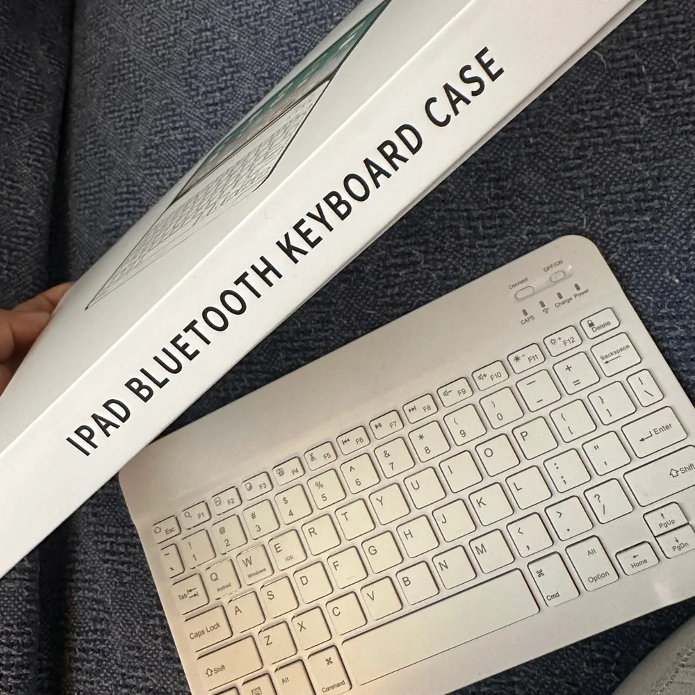 iPad Bluetooth keyboard